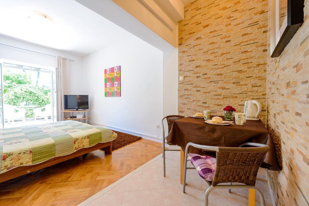 Apartments Milic Mlini Bagian luar foto